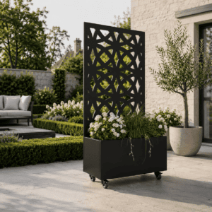 No182 Planter with Decorative Screen