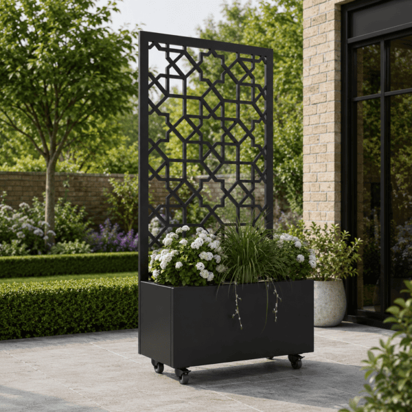 No185 Planter with Decorative Screen