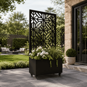 No208 Planter with Decorative Screen