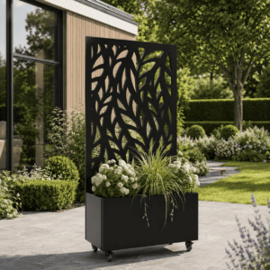 No40 Planter with Decorative Screen