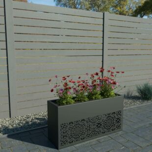 Planter with Screen Design No 195